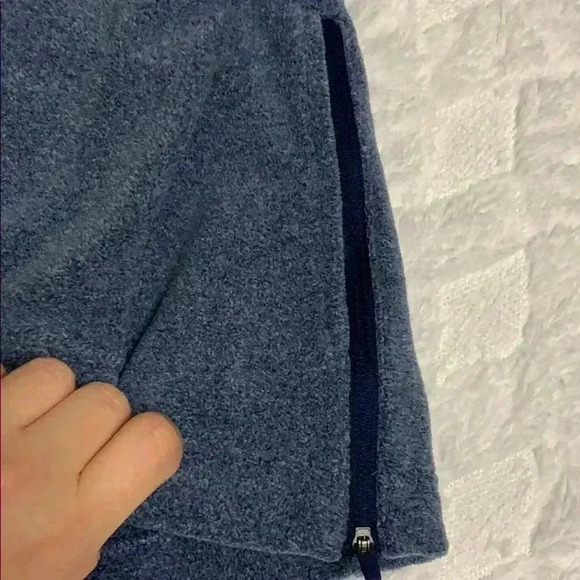 Nike - Picture 3 of 6